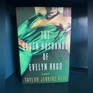 The Seven Husbands of Evelyn Hugo Novel by Taylor Jenkins